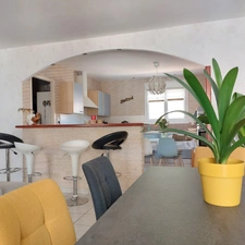Maison à vendre 5 pièces CAMPSAS (82)avec garage attenant et double garage indépendant, piscine, terrasse couverte, puits, sur 2029m² de terrain.
