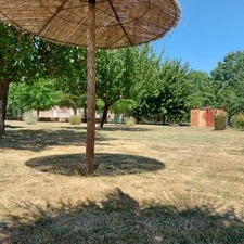 Maison à vendre 5 pièces CAMPSAS (82)avec garage attenant et double garage indépendant, piscine, terrasse couverte, puits, sur 2029m² de terrain.
