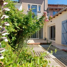 Maison à vendre 9 pièces MONTAUBAN (82) avec jardin et dépendance