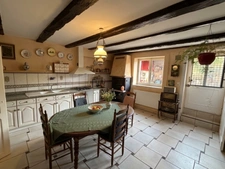 Maison de caractère mitoyenne avec beaux volumes, sauna, terrasse et jardin – Pexonne (54)