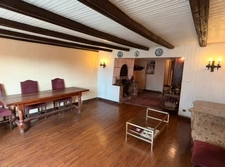 Maison de caractère mitoyenne avec beaux volumes, sauna, terrasse et jardin – Pexonne (54)