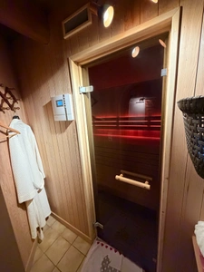 Maison de caractère mitoyenne avec beaux volumes, sauna, terrasse et jardin – Pexonne (54)