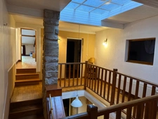 Maison de caractère mitoyenne avec beaux volumes, sauna, terrasse et jardin – Pexonne (54)