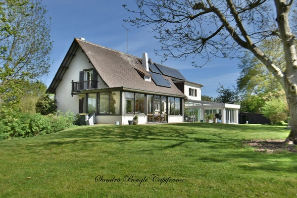 Maison à vendre 12 pièces LAVAL (53)