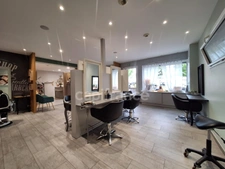 Fonds de commerce Coiffure et Institut à vendre COSSE LE VIVIEN (53)