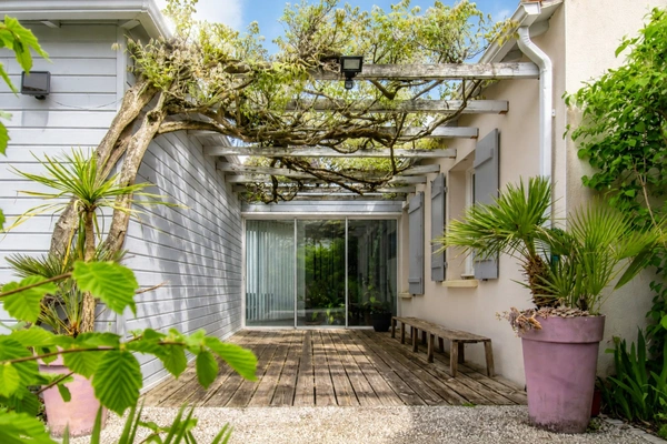 ROYAN – LAC DE LA MÉTAIRIE – VILLA DE PLAIN-PIED T5 – 168 M²