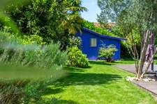 ROYAN - MAISON ANNÉES 30 AVEC PISCINE ET JARDIN PAYSAGÉ, PROCHE COMMERCES ET PLAGES