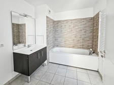 Appartement 2 pièces lumineux- balcon et stationnement.Idéal premier achat ou investissement.