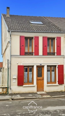Charmante maison de ville fonctionnelle sur trois niveaux- terrasse au calme- Idéal famille ou investissement- 