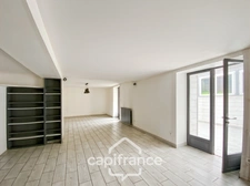 🏡 Une maison familiale pleine de caractère dans un village très recherché -6 P- 163 m² environ - jardin - 