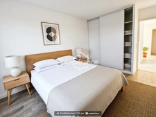 Appartement 2 pièces lumineux- balcon et stationnement.Idéal premier achat ou investissement.