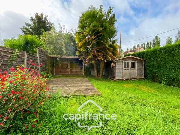 🏡 Une maison familiale pleine de caractère dans un village très recherché -6 P- 163 m² environ - jardin - 