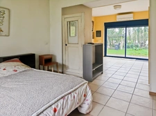 Au cœur de la nature, propriété d’exception 13 hectares avec étang privé, maison chaleureuse de 133 m², 3 chambres, cheminée et poêle : un havre de paix à LA FERTE SOUS JOUARRE (77)
