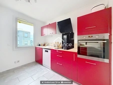 LOGNES - DERNIER ETAGE APPARTEMENT 4 PIÈCES AVEC BALCON, BOX,CAVE ET SANS TRAVAUX