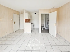 En plein cœur de Villenoy – Studio en rez-de-jardin avec stationnement