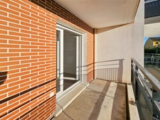 Appartement 2 pièces lumineux- balcon et stationnement.Idéal premier achat ou investissement.