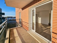 Appartement 2 pièces lumineux- balcon et stationnement.Idéal premier achat ou investissement.