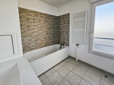 Appartement 2 pièces lumineux- balcon et stationnement.Idéal premier achat ou investissement.