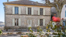 Belle bâtisse en pierre à rénover au cœur de PRAYSSAS