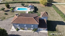 Maison de caractère avec jardin, studio et piscine à 15 minutes de Nérac