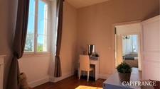 Maison de maître sur un terrain de plus de 3 000 m²