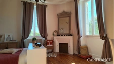 Maison de maître sur un terrain de plus de 3 000 m²
