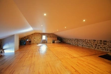 Une propriété pleine de charme, aux multiples possibilités – 463 m²