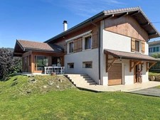 VIUZ-EN-SALLAZ – MAISON FAMILIALE 6 PIÈCES – 140 m² – VUE MONTAGNES – EMPLACEMENT RECHERCHÉ 🌞
