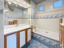 VIUZ-EN-SALLAZ – MAISON FAMILIALE 6 PIÈCES – 140 m² – VUE MONTAGNES – EMPLACEMENT RECHERCHÉ 🌞