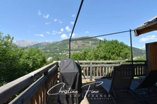 BRIANCON- SERRE CHEVALIER Chalet récent avec grand jardin proche centre ville 
