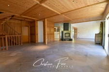 SERRE CHEVALIER- LA SALLE LES ALPES: majestic house with swimming pool