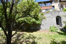 BRIANCON - SERRE CHEVALIER centre ville. Maison indépendante et ses deux jardins