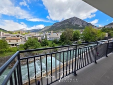SERRE CHEVALIER-BRIANCON T3 town center, recent building