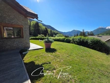SERRE CHEVALIER-SAINT CHAFFREY Magnifique Chalet récent