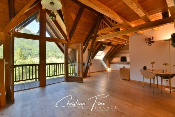 SEERE CHEVALIER- LE MONETIER LES BAINS Appartement en triplex 