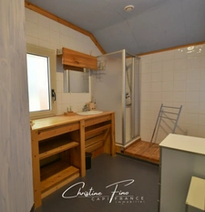 SERRE CHEVALIER- LA SALLE LES ALPES: majestic house with swimming pool