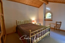 SERRE CHEVALIER- LA SALLE LES ALPES: majestic house with swimming pool