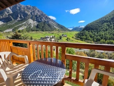 CERVIERES -  Ensemble de 2 Appartement T3 à la magnifique vue sur les montagnes