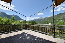 BRIANCON- SERRE CHEVALIER Chalet récent avec grand jardin proche centre ville 