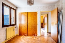 SERRE CHEVALIER - LA SALLE LES ALPES House with great potential
