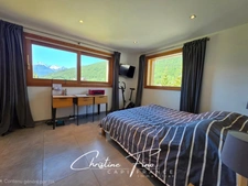 SERRE CHEVALIER-SAINT CHAFFREY Magnifique Chalet récent