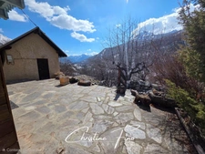 SERRE CHEVALIER - LA SALLE LES ALPES Beautiful village house with outdoor space