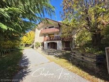 SERRE CHEVALIER- LA SALLE LES ALPES: majestic house with swimming pool