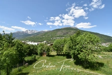 BRIANCON- SERRE CHEVALIER Chalet récent avec grand jardin proche centre ville 