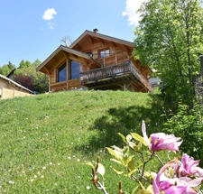 BRIANCON- SERRE CHEVALIER Chalet récent avec grand jardin proche centre ville 