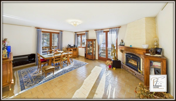 Briançon , Maison unique 183m², 5 ch + Terrain constructible 690m²