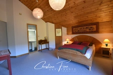 SERRE CHEVALIER- LA SALLE LES ALPES: majestic house with swimming pool