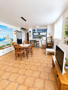 Appartement T5 lumineux de 80 m² avec balcon, cave et parking privatif – Échirolles
