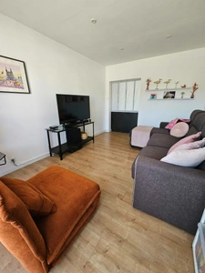 Appartement T5 lumineux de 80 m² avec balcon, cave et parking privatif – Échirolles