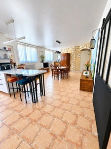 Appartement T5 lumineux de 80 m² avec balcon, cave et parking privatif – Échirolles